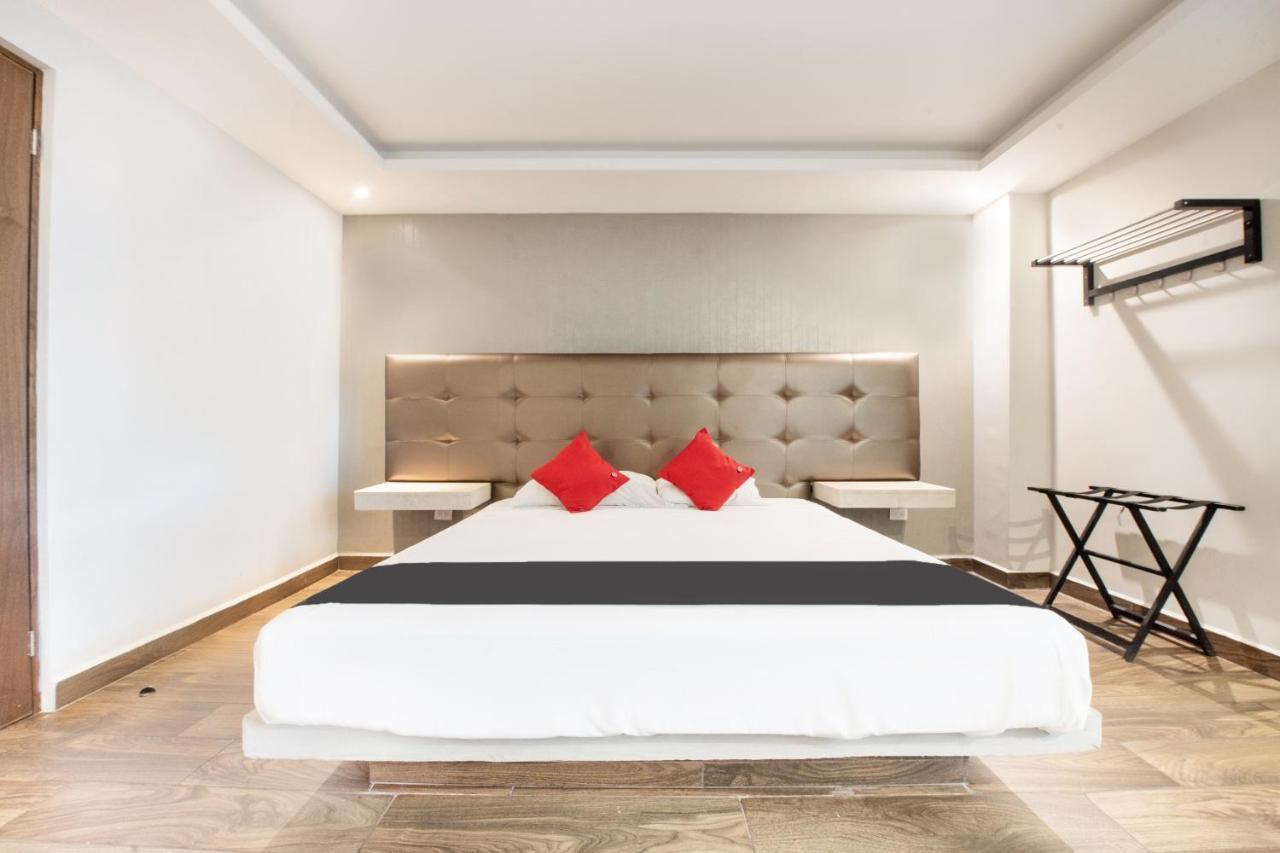 Hotel 202 מונטריי מראה חיצוני תמונה